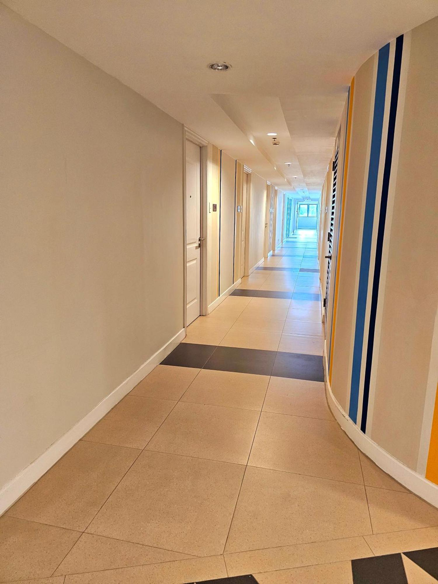 Acellyne'S Suites At The Residences At Commonwealth By Century Quezon City Zewnętrze zdjęcie