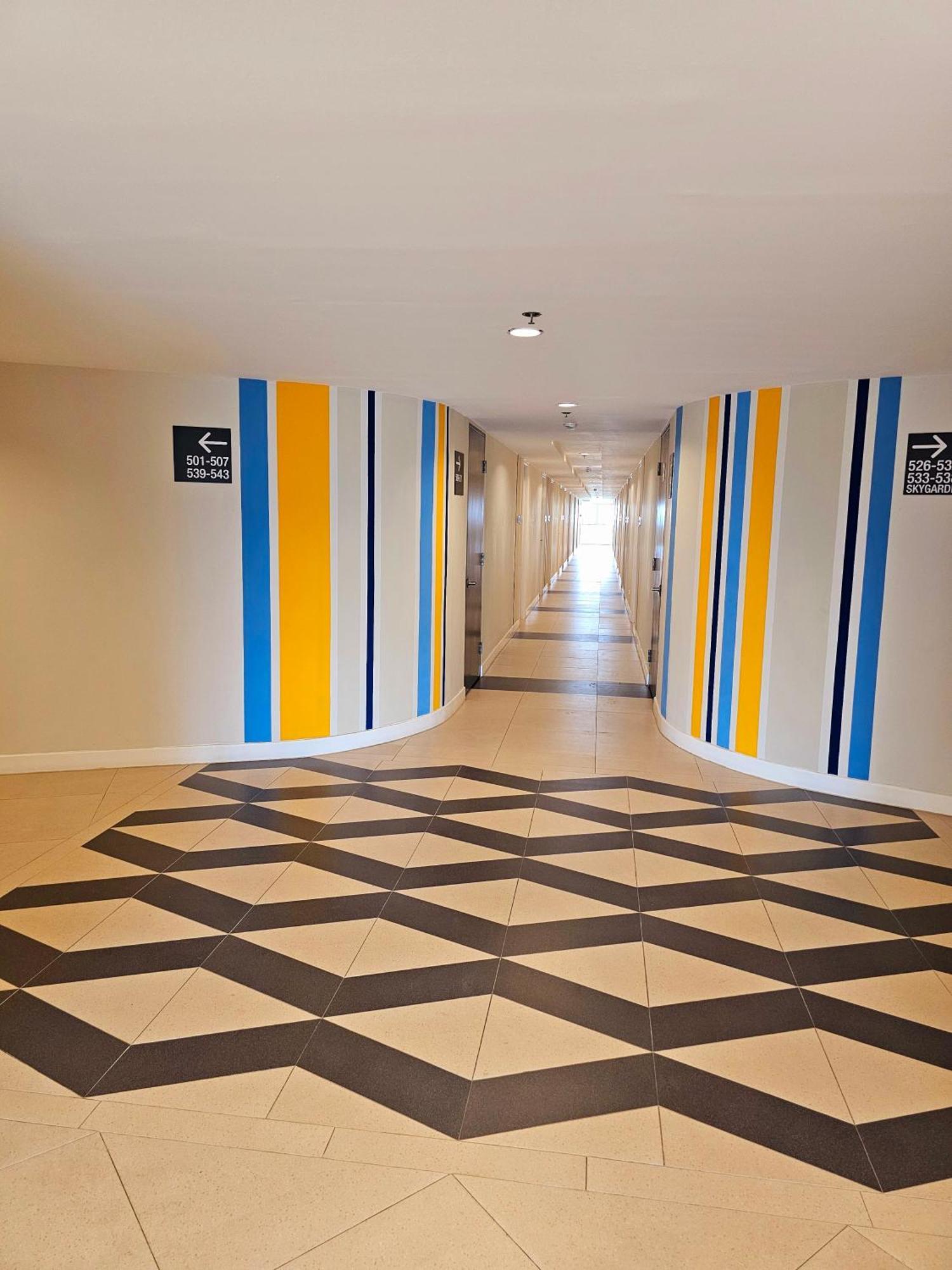 Acellyne'S Suites At The Residences At Commonwealth By Century Quezon City Zewnętrze zdjęcie