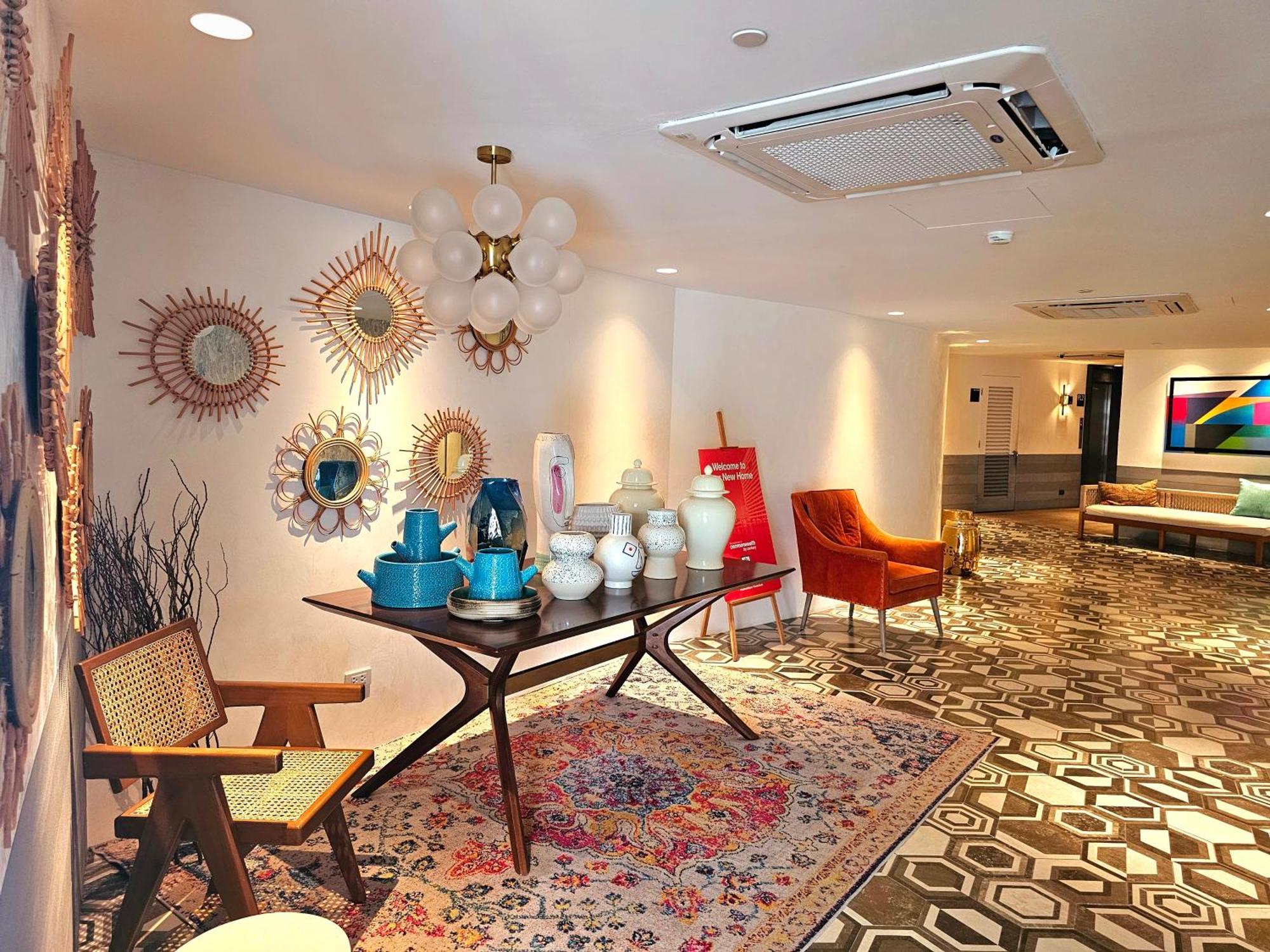 Acellyne'S Suites At The Residences At Commonwealth By Century Quezon City Zewnętrze zdjęcie