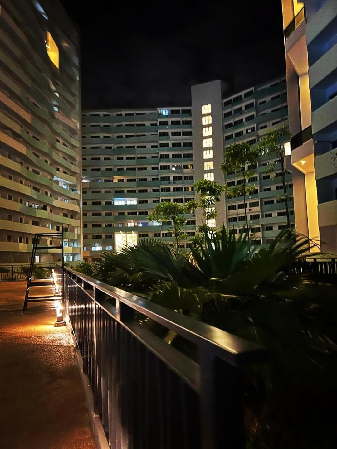 Acellyne'S Suites At The Residences At Commonwealth By Century Quezon City Zewnętrze zdjęcie