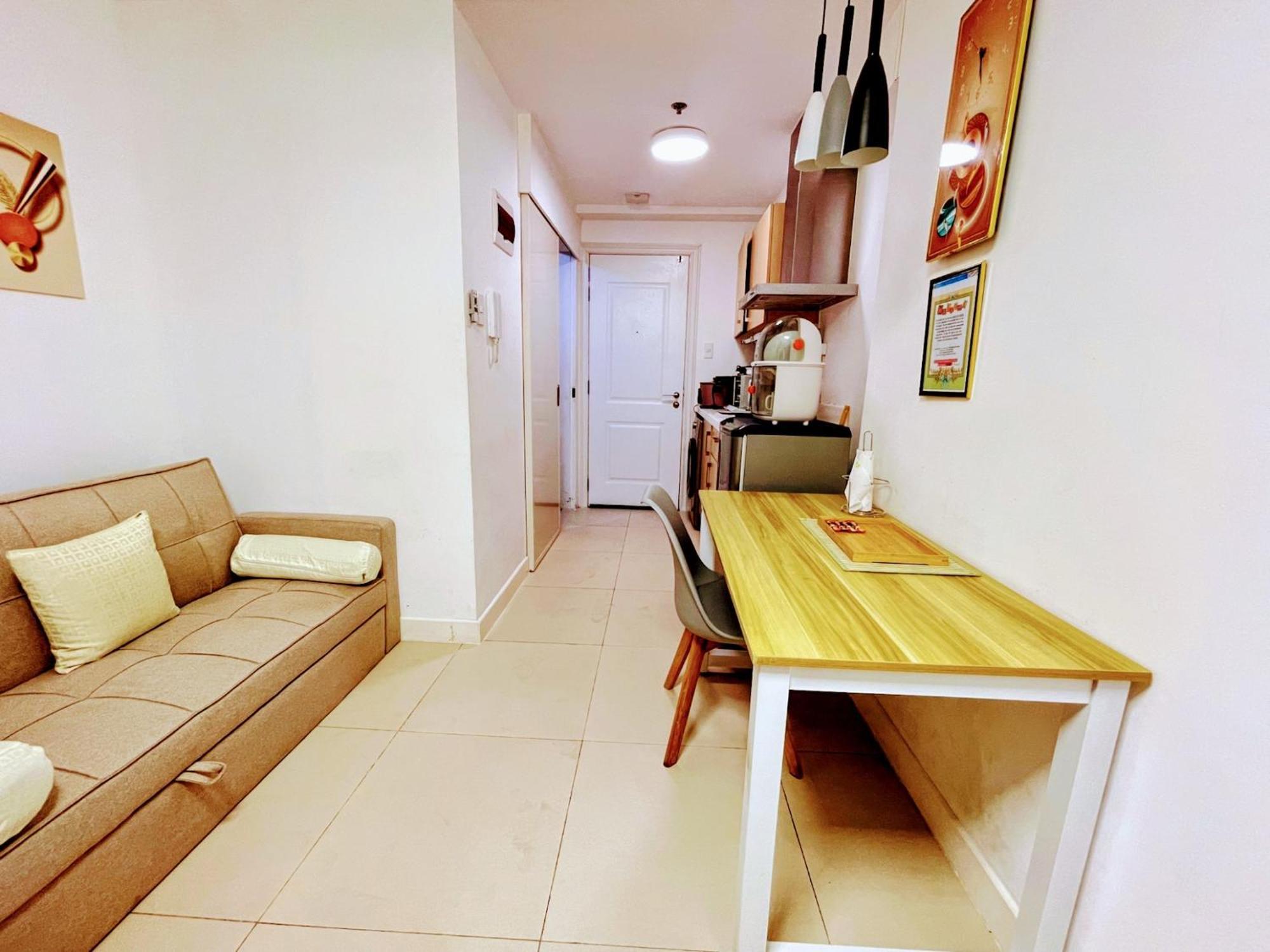 Acellyne'S Suites At The Residences At Commonwealth By Century Quezon City Pokój zdjęcie